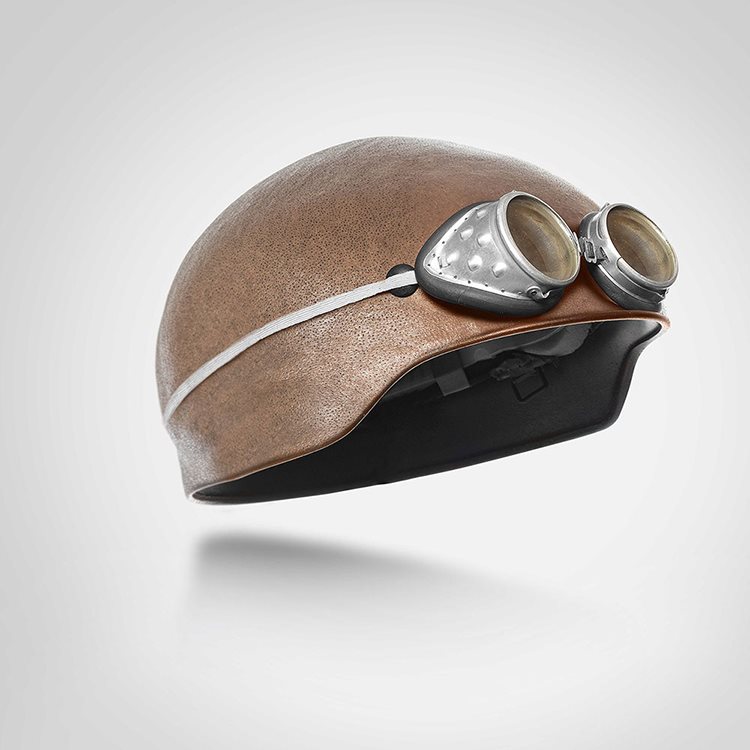 Helm ini desainnya persis kepala, kamu bisa dikira nggak pakai helm