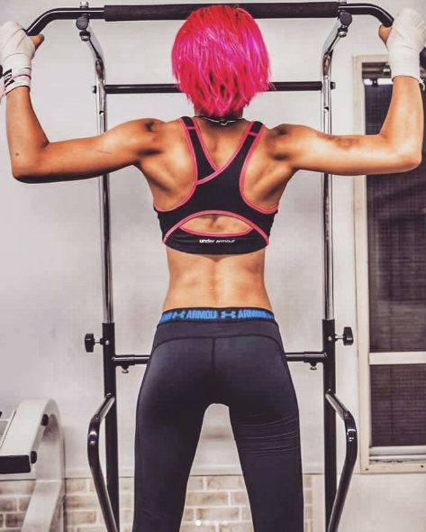 Tomomi Takano, model seksi asal Jepang yang juga petinju profesional