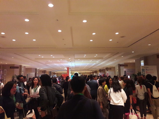 Para millenial memenuhi JCC di IDEAFEST 2017 hari pertama! Seru banget