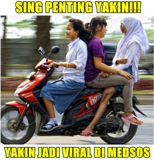 10 Meme cewek naik motor ini serunya nggak tanggung-tanggung