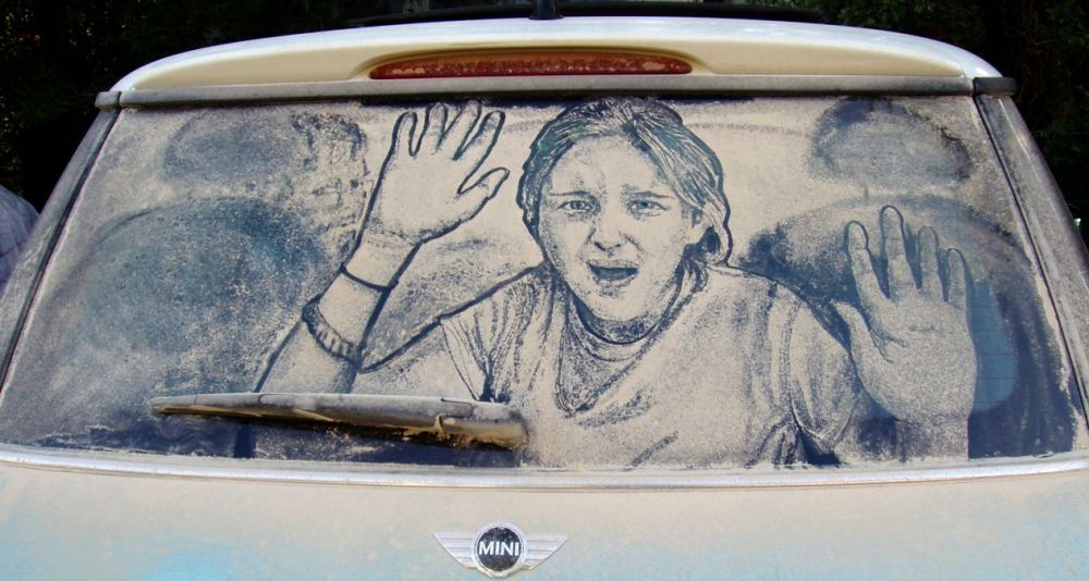 10 Lukisan cantik dari debu di mobil, kreatif abis