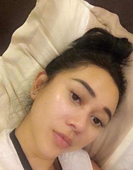 10 Foto Aura Kasih kalau nggak dandan, pas handukan bikin syok