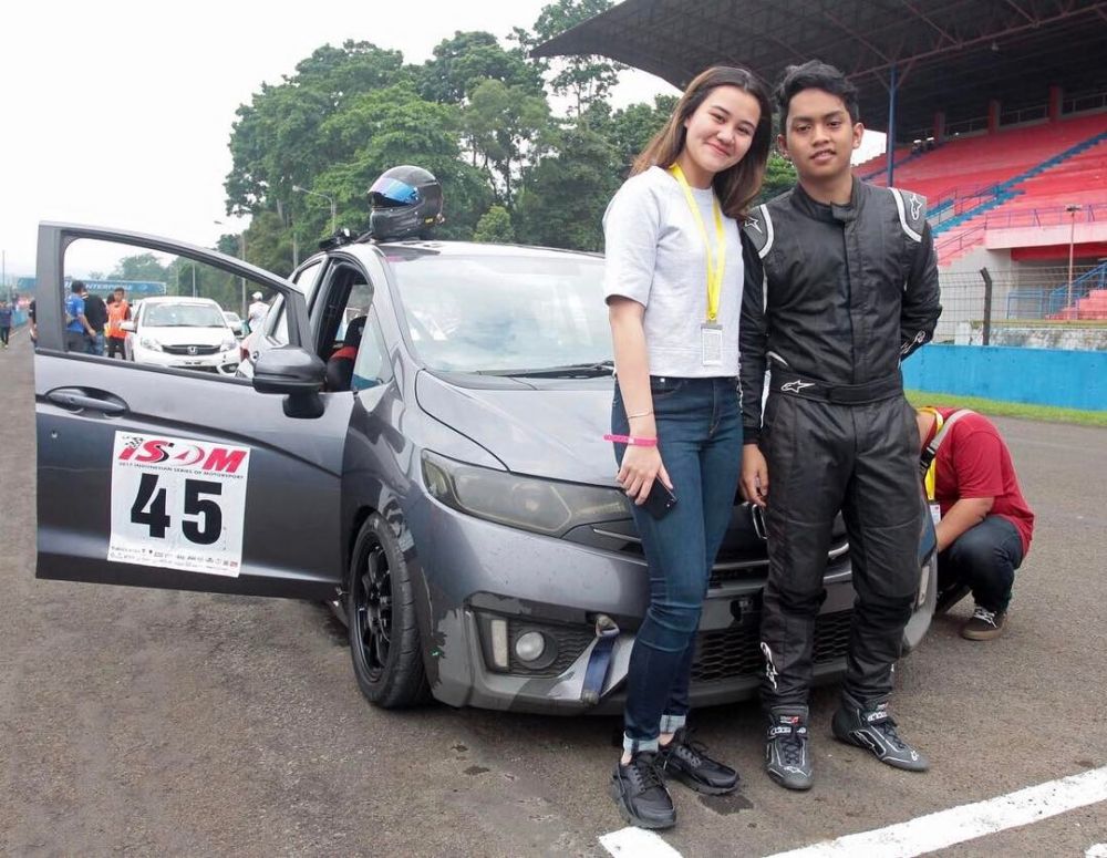 Masih berusia 15 tahun, ini 10 gaya pacaran Aaliyah Massaid & kekasih