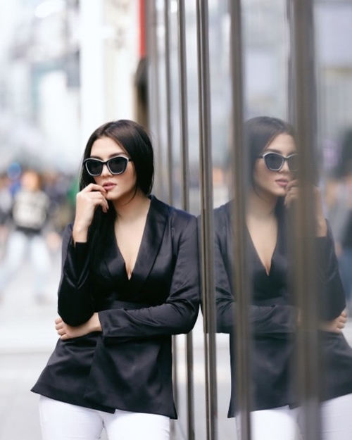 Tak keriting lagi, ini 10 gaya Alexa Key dengan rambut lurusnya