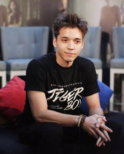 10 Transformasi Stefan William, dari imut-imut kini jadi hot daddy