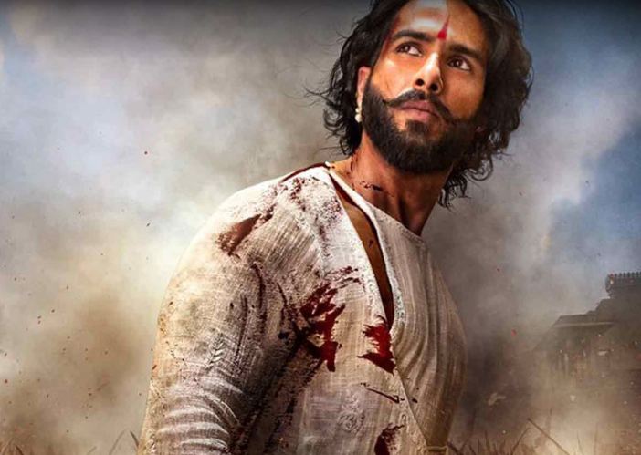 10 Seleb India ini pernah cedera serius pas syuting, ada yang amnesia