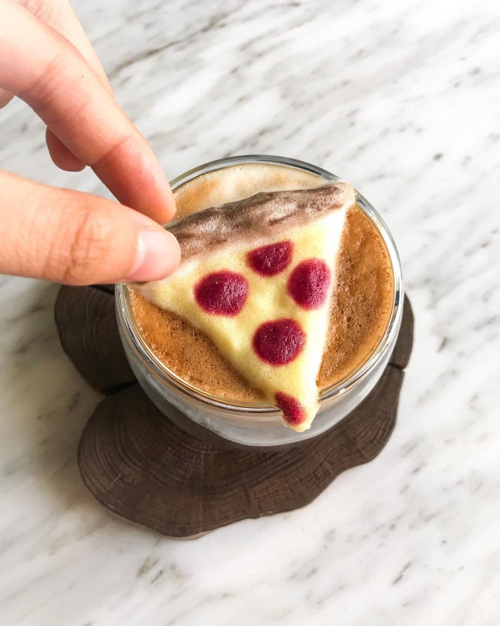 10 Latte art 3D ini gemesin parah, bisa gerak saat digoyang