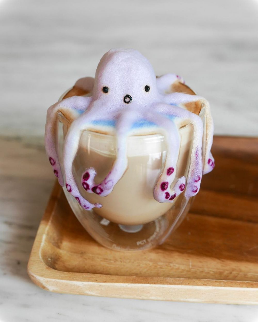 10 Latte art 3D ini gemesin parah, bisa gerak saat digoyang