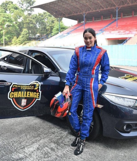 Alexandra Asmasoebrata, pembalap yang dilamar keponakan Jusuf Kalla