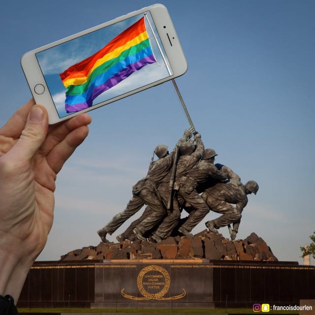 15 Penggabungan gambar di HP & benda sekitar ini pas & keren banget