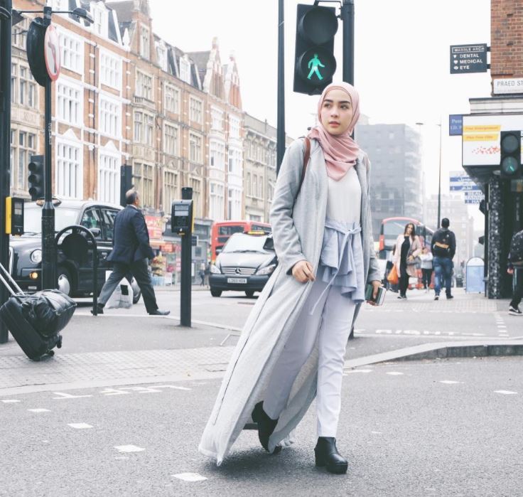 10 Gaya Hamidah Rachmayanti, selebgram cantik calon istri Irvan Farhad