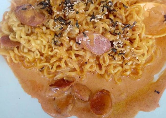 10 Kreasi olahan Samyang, dari seblak sampai martabak