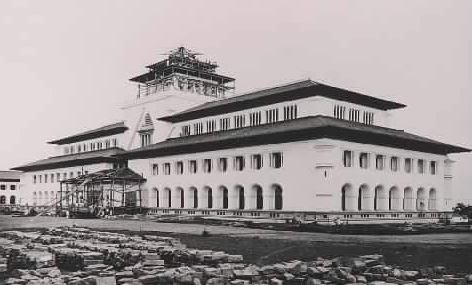 20 Potret lawas pembangunan Gedung Sate ini bikin kamu tahu rumitnya