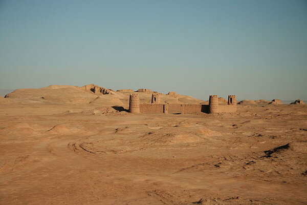 10 Tempat di dunia yang punya suhu paling panas, keringatan terus deh