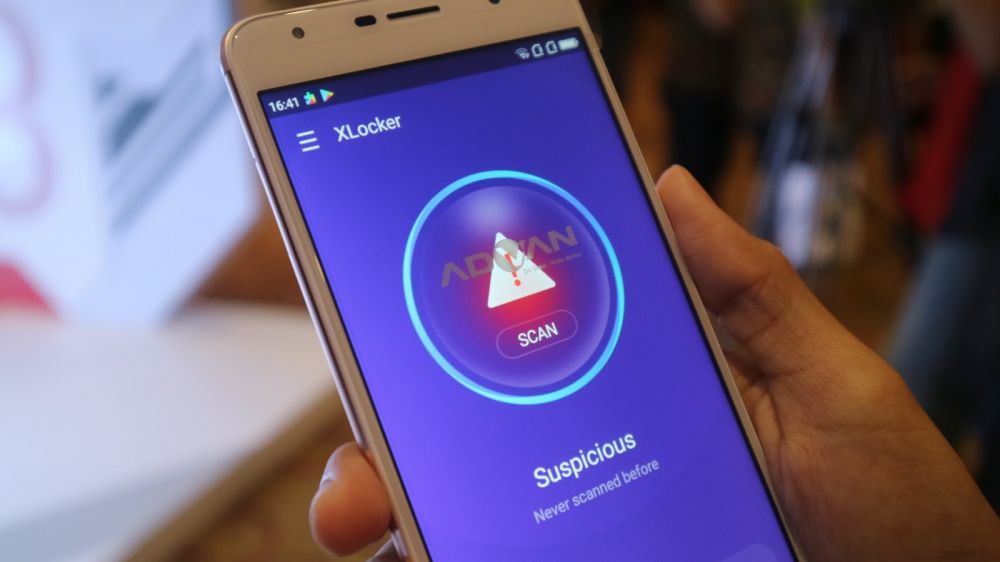 10 Kebiasaan sepele pakai smartphone ini nggak kamu sadari picu bahaya