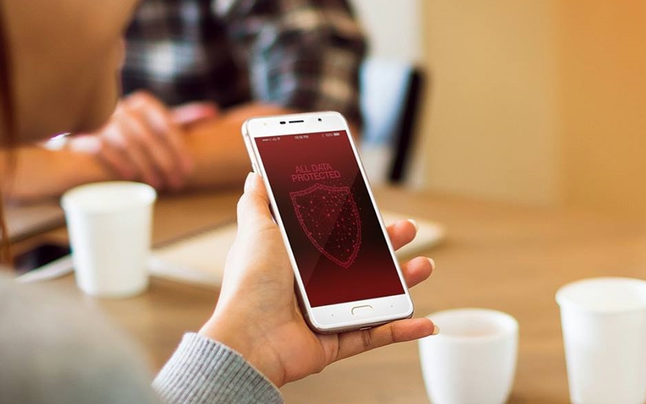 10 Kebiasaan sepele pakai smartphone ini nggak kamu sadari picu bahaya