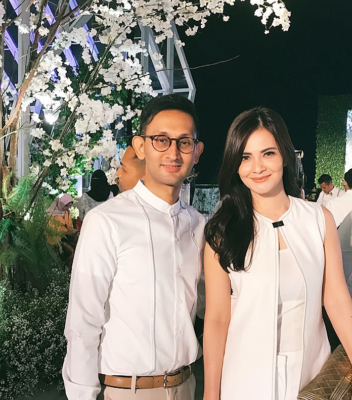 Lama tak muncul di TV, 10 gaya terkini Cut Tari ini bukti ia awet muda