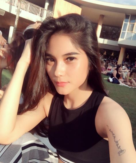 10 Gaya Garneta Haruni, eks Didi Soekarno yang makin eksotis & seksi