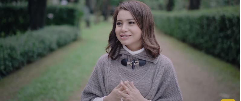 Transformasi gaya 5 seleb di video klip dulu vs sekarang, kontras abis