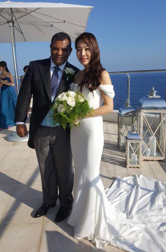5 Fakta pernikahan kedua bos AirAsia dengan gadis cantik Korea