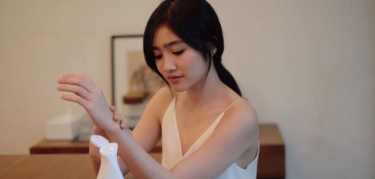 10 Gaya Febby Rastanty Mantan Derby Romero Yang Bening Abis