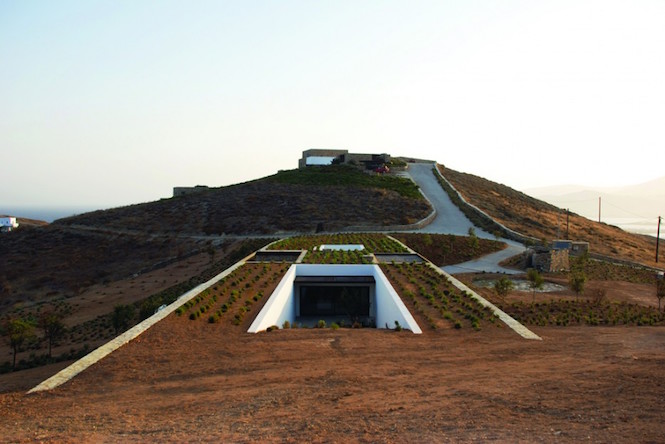 15 Bentuk rumah unik yang bikin nggak percaya kalau beneran ada