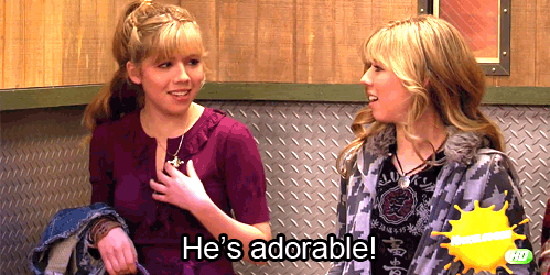 10 Film ini dimainkan seleb dengan dua karakter, ada muncul barengan