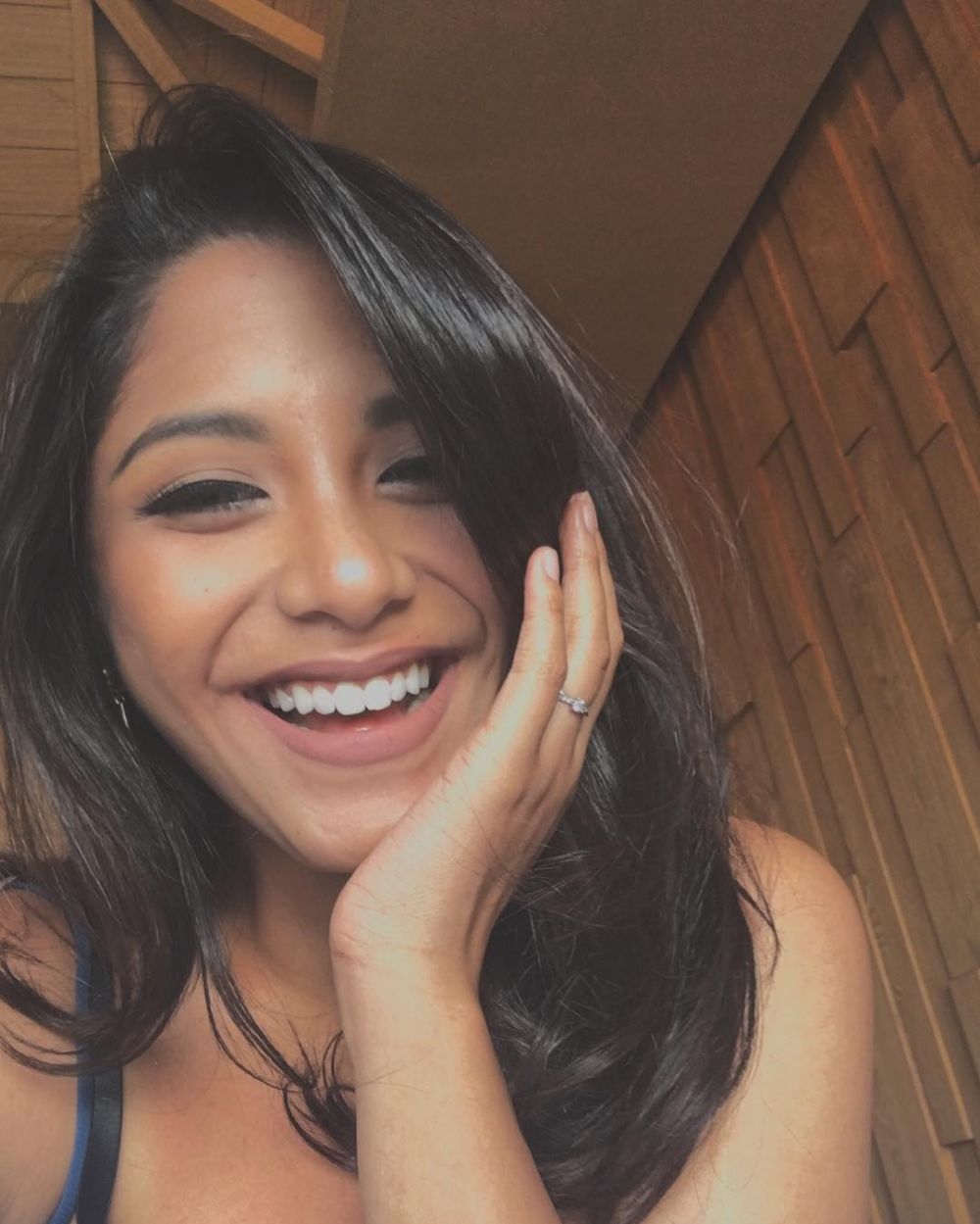 10 Gaya Nadine, cewek yang kepergok ciuman dengan Verrell Bramasta