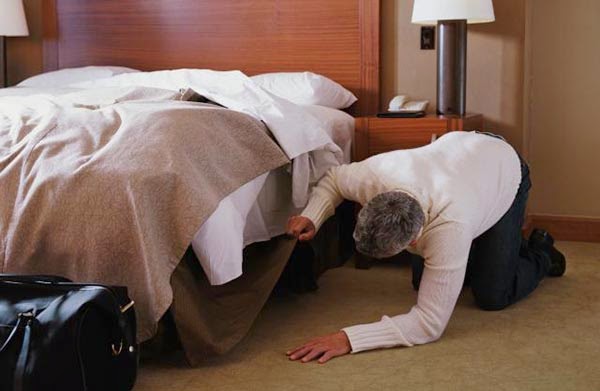 10 Benda terabsurd ini pernah ditemukan di bawah tempat tidur