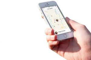 Pengguna WhatsApp bisa lacak lokasi teman secara live, begini caranya