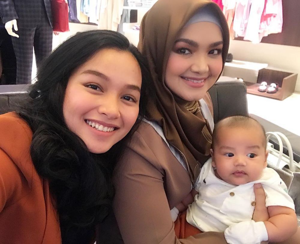 9 Gaya Tya Arifin, menantu Siti Nurhaliza yang kini jadi mahmud cantik