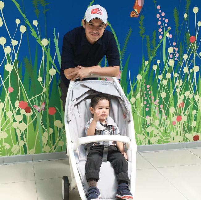 10 Potret kebersamaan Dude Harlino dan buah hati, ayah idaman banget