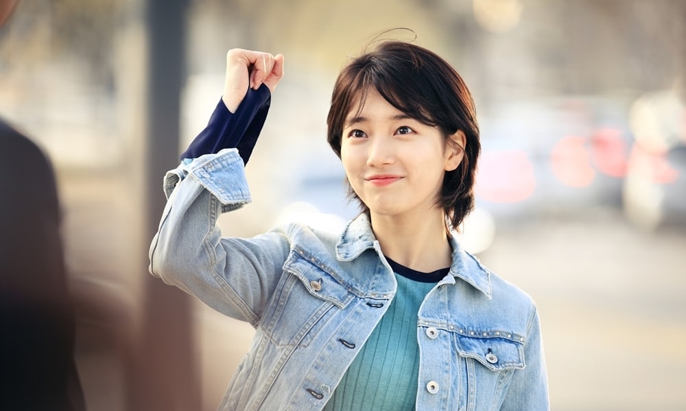 9 Gaya Suzy di 'While You Were Sleeping', cocok buat anak kuliahan