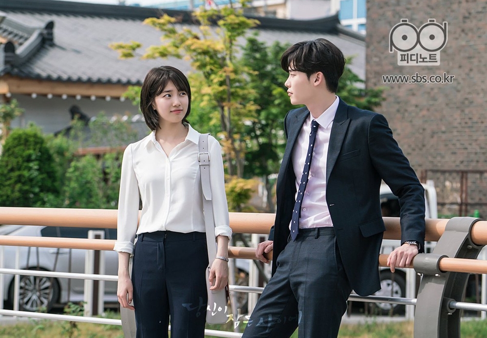 9 Gaya Suzy di 'While You Were Sleeping', cocok buat anak kuliahan