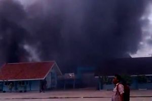 6 Potret kondisi saat dan usai kebakaran gudang petasan di Kosambi