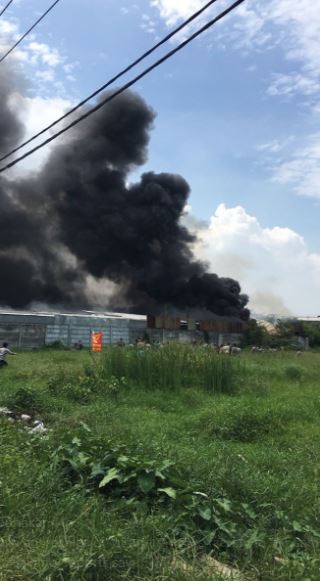 6 Potret kondisi saat dan usai kebakaran gudang petasan di Kosambi