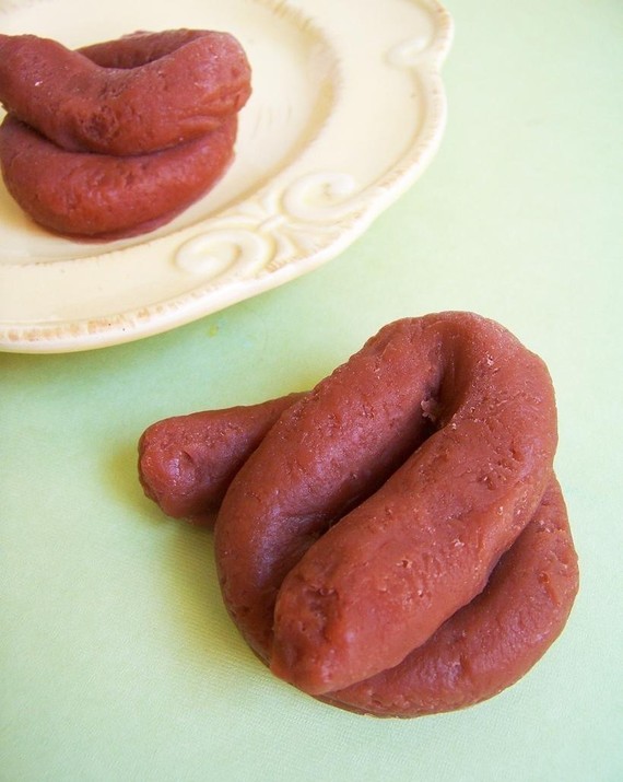 10 Sabun ini bentuknya mirip tinja, bisa bikin kamu males mandi