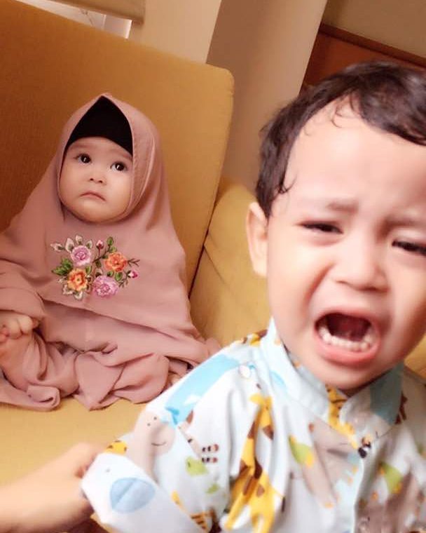 10 Gaya Faiz Syarif, abang Naura Alaydrus yang nggak kalah ngegemesin