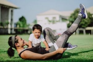 Ajak sang anak lari 10 km, aksi Andien Aisyah ini tuai pujian