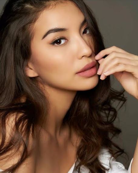 8 Potret transformasi Manohara, dulu tembem kini seksi abis