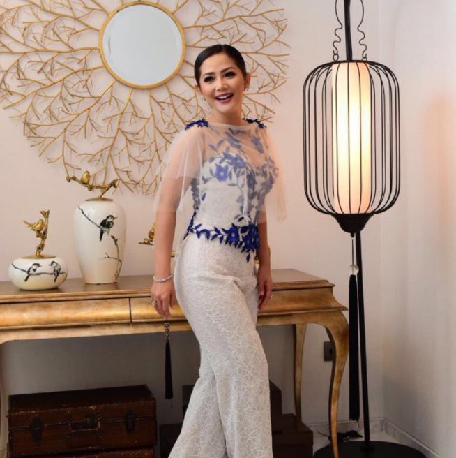 10 Gaya Kristina, pedangdut yang kabarnya dekat dengan Sahrul Gunawan