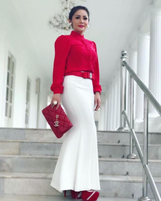 10 Gaya Kristina, pedangdut yang kabarnya dekat dengan Sahrul Gunawan