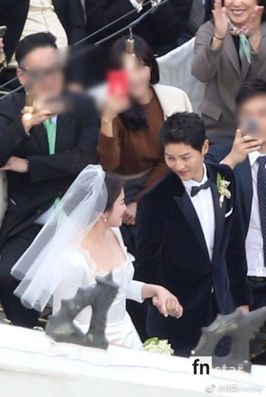Resmi suami-istri, ini 12 momen bahagia pernikahan Song-Song Couple