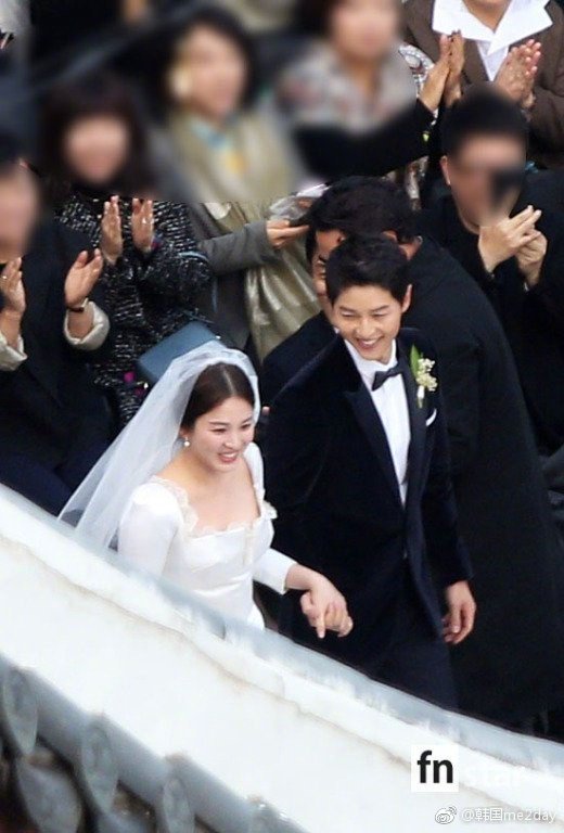 Resmi suami-istri, ini 12 momen bahagia pernikahan Song-Song Couple