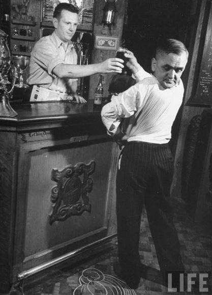 12 Pemain sirkus ini punya kelebihan yang bikin mata terbelalak