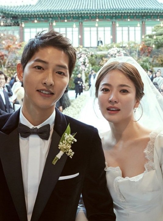 Simpel tapi elegan, ini deretan potret prewedding Song-Song Couple
