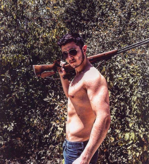 10 Potret gantengnya Ardavan, model & pengusaha kekasih Cita Citata