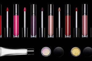 Makeup artist legendaris ini rilis koleksi lipstik edisi terbatas