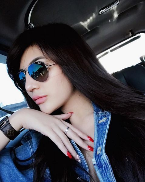10 Gaya Widuri Agesty, model cantik yang namanya masuk katalog Alexis