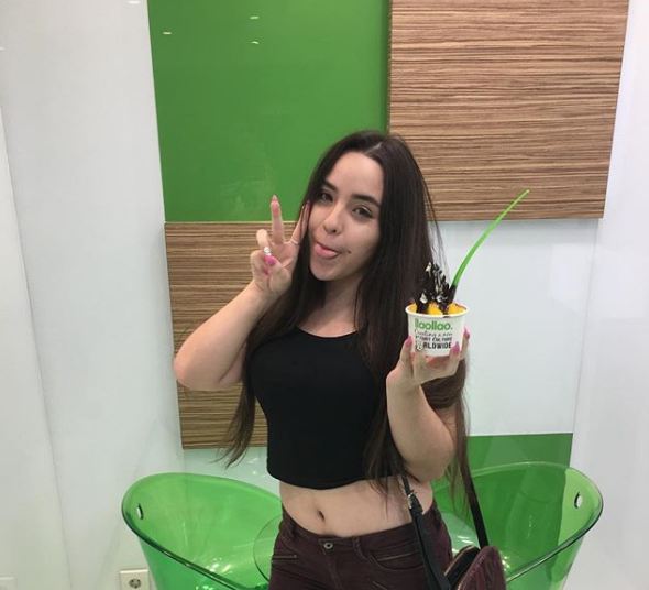 7 Seleb tampan ini punya saudara perempuan menawan